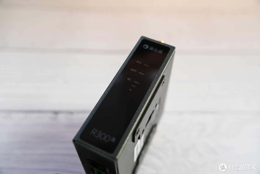 轻松异地组网 蒲公英 4G 工业路由器 R300A 快速上手