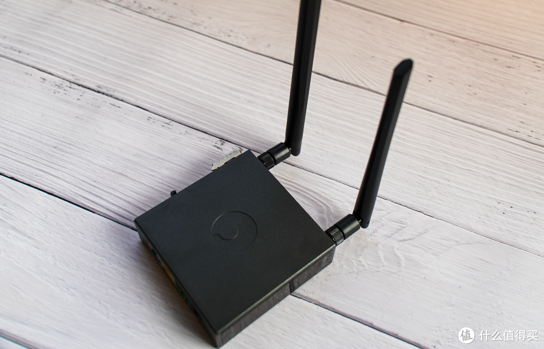 轻松异地组网 蒲公英 4G 工业路由器 R300A 快速上手