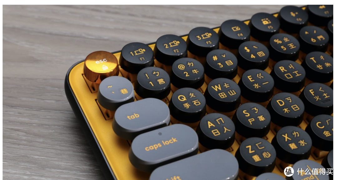 罗技 POP 系列键盘鼠标体验评测：内置 EMOJI 快捷键，直接点赞就是比人快