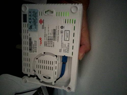 中国联通ftth终端怎么连接腾达路由器