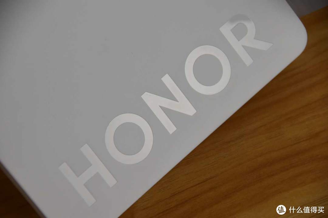 荣耀路由4体验：传输快、信号稳、穿墙强