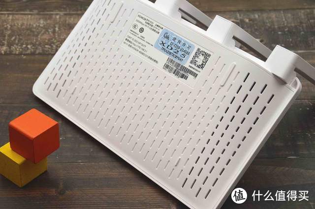 流畅看8K电影，全方位WIFI 6覆盖-荣耀路由4评测