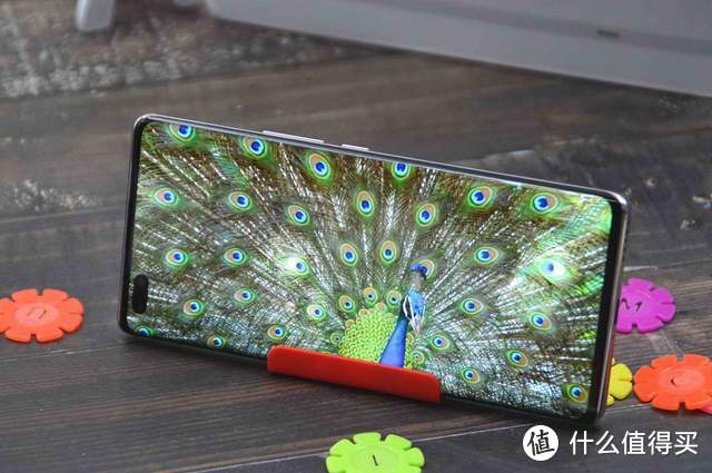 流畅看8K电影，全方位WIFI 6覆盖-荣耀路由4评测