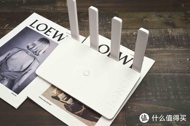 流畅看8K电影，全方位WIFI 6覆盖-荣耀路由4评测