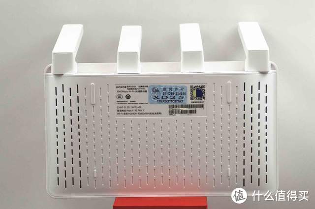 流畅看8K电影，全方位WIFI 6覆盖-荣耀路由4评测