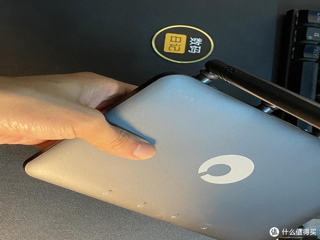 蒲公英X4C体验：能插4G卡的路由器，才能“上网自由”