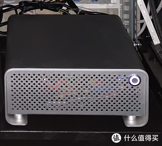 全铝机箱颜值还是抗打的