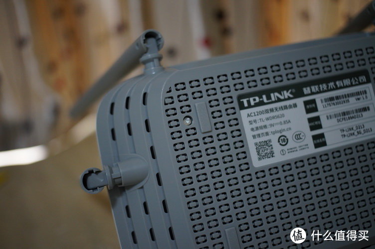 跟不上时代就只能被淘汰—TP-LINK WDR5620 路由器 开箱小测