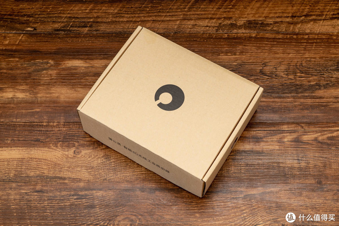 蒲公英R300A 4G无线路由器：一款工业级产品，没想到家用更划算