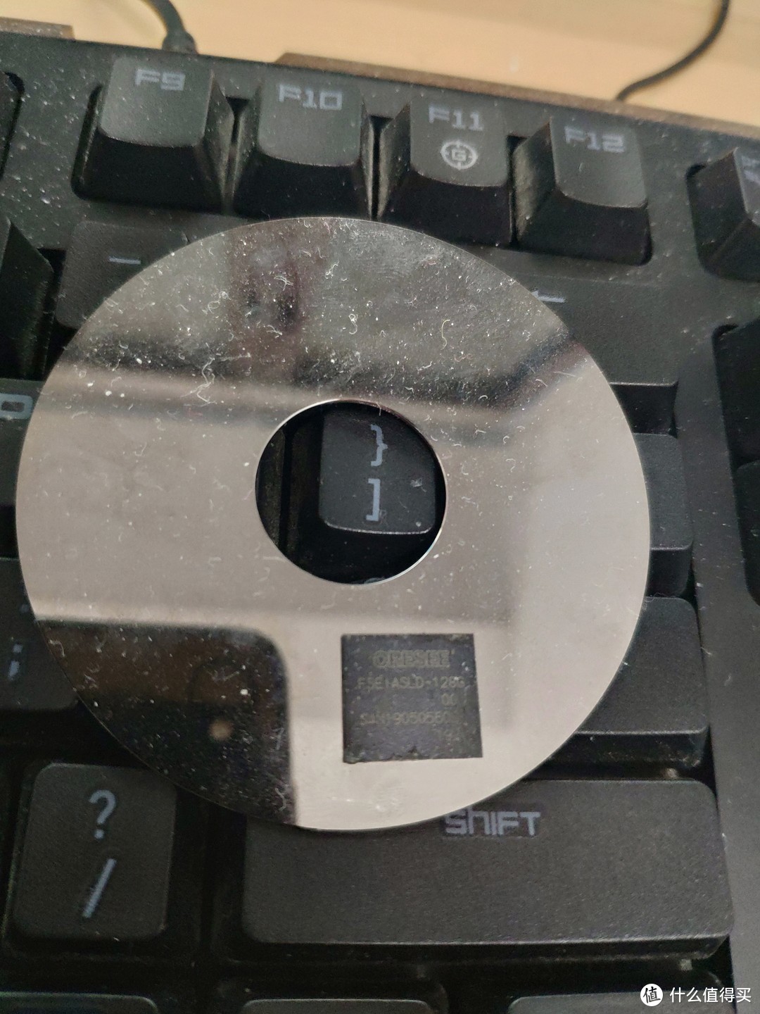 可以看出这是一颗江波龙的128G emmc