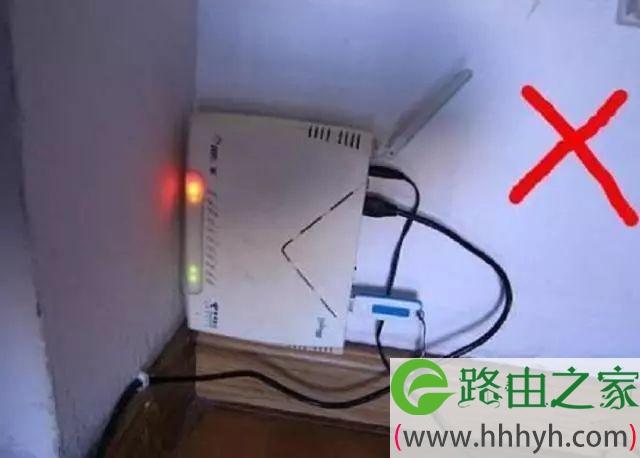 路由器的天线是竖摆还是斜摆信号好