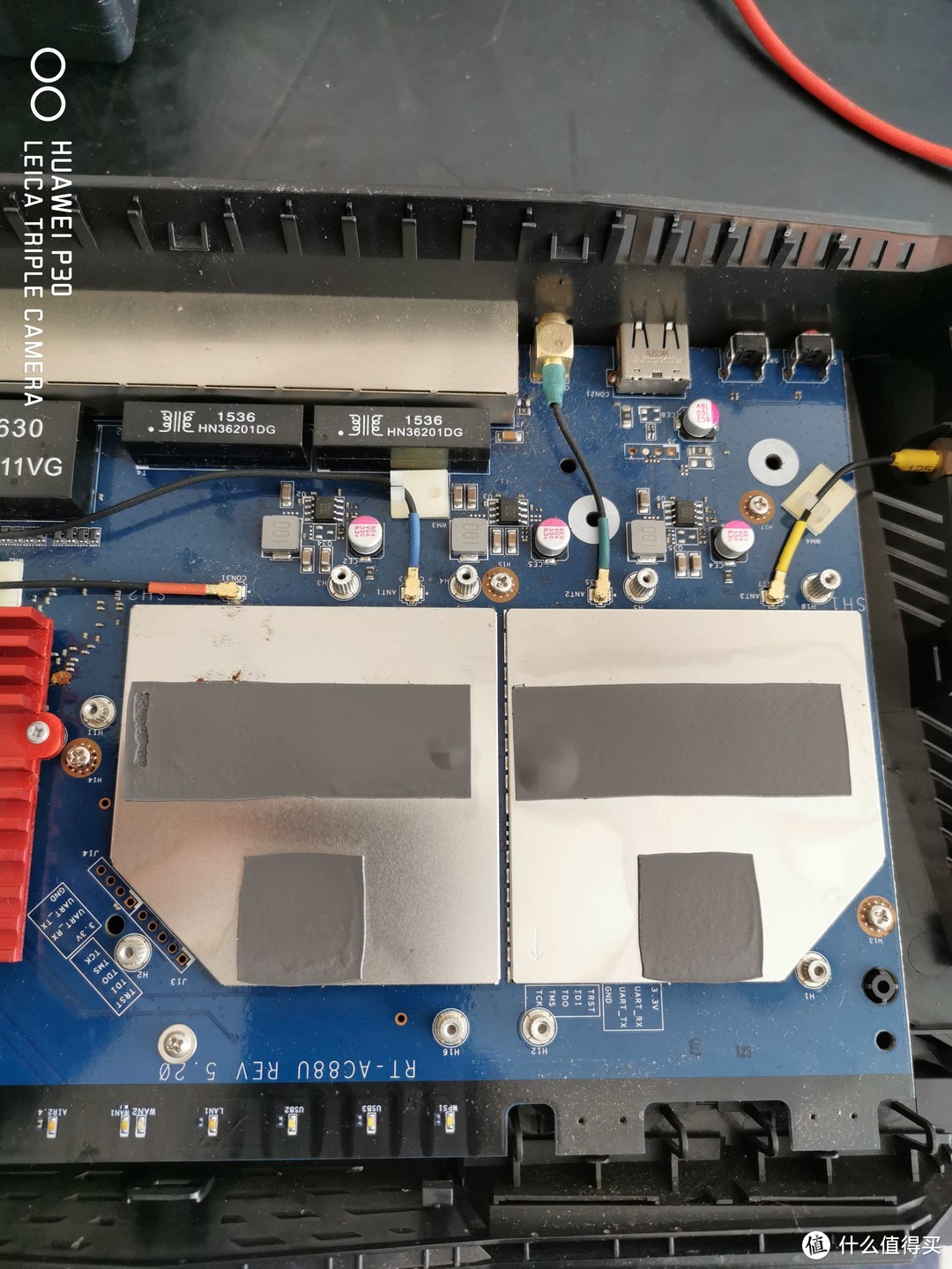 防护罩断了,引信的热也断了,但这次引信的热没有恢复,令人感到遗憾的是,Wifi放大器的温度至少下降了5度。