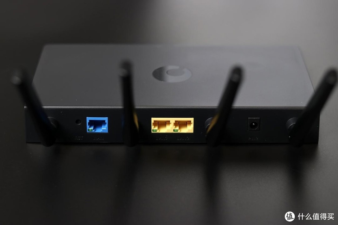 百元级别的千兆路由器，还能异地组网？这算是捡到宝了吧