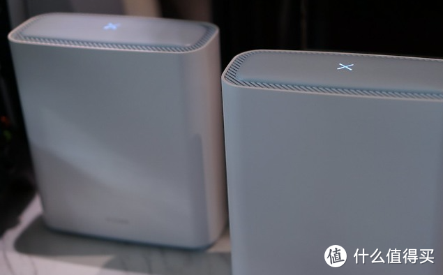 我是一个武装党, 一个无线的双频路由器。