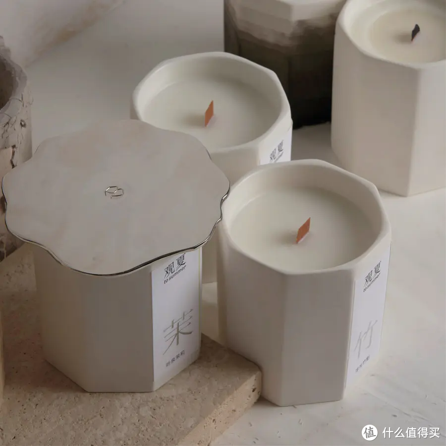 百雀羚光棱镜防晒；科颜氏紫玻A眼霜；NARS 皮肤目的收集... | 新品速递