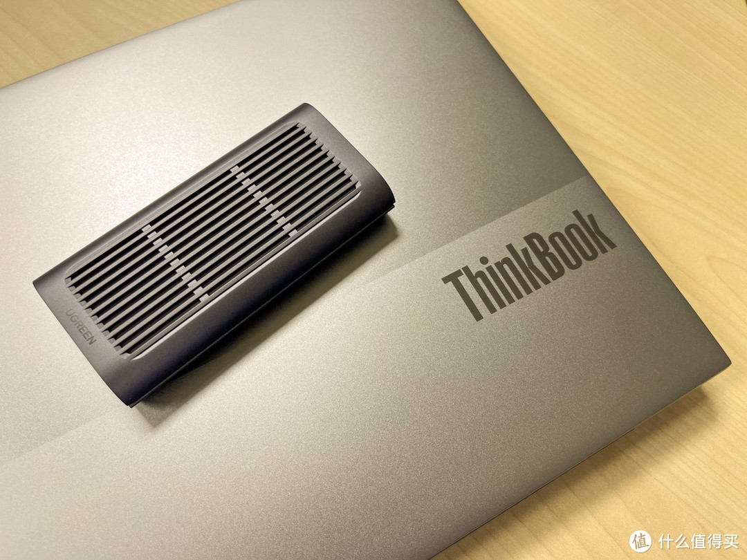 极速存储，双芯主控，40Gbps高速传输体验：绿联USB 4.0 NVMe SSD硬盘盒开箱和Win+Mac双平台测速分享