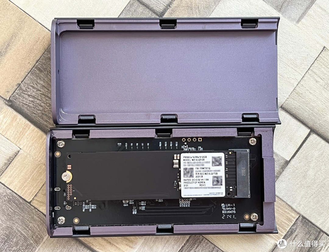 极速存储，双芯主控，40Gbps高速传输体验：绿联USB 4.0 NVMe SSD硬盘盒开箱和Win+Mac双平台测速分享