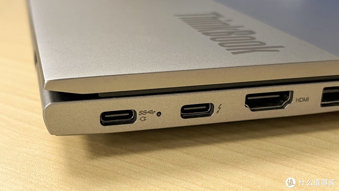 极速存储，双芯主控，40Gbps高速传输体验：绿联USB 4.0 NVMe SSD硬盘盒开箱和Win+Mac双平台测速分享