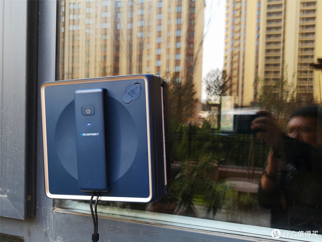 蓝宝擦窗机自用分享:高层擦窗不废劲,窗明几净很easy