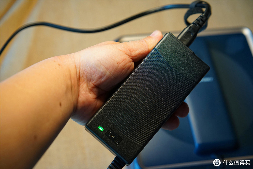 蓝宝擦窗机自用分享:高层擦窗不废劲,窗明几净很easy