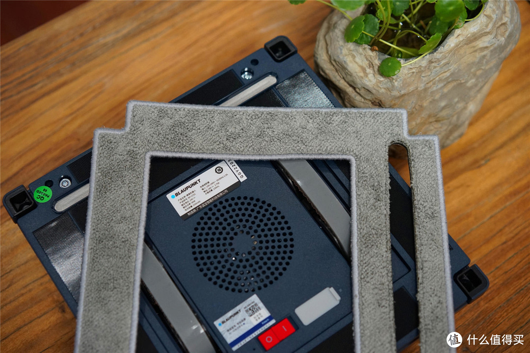 蓝宝擦窗机自用分享:高层擦窗不废劲,窗明几净很easy