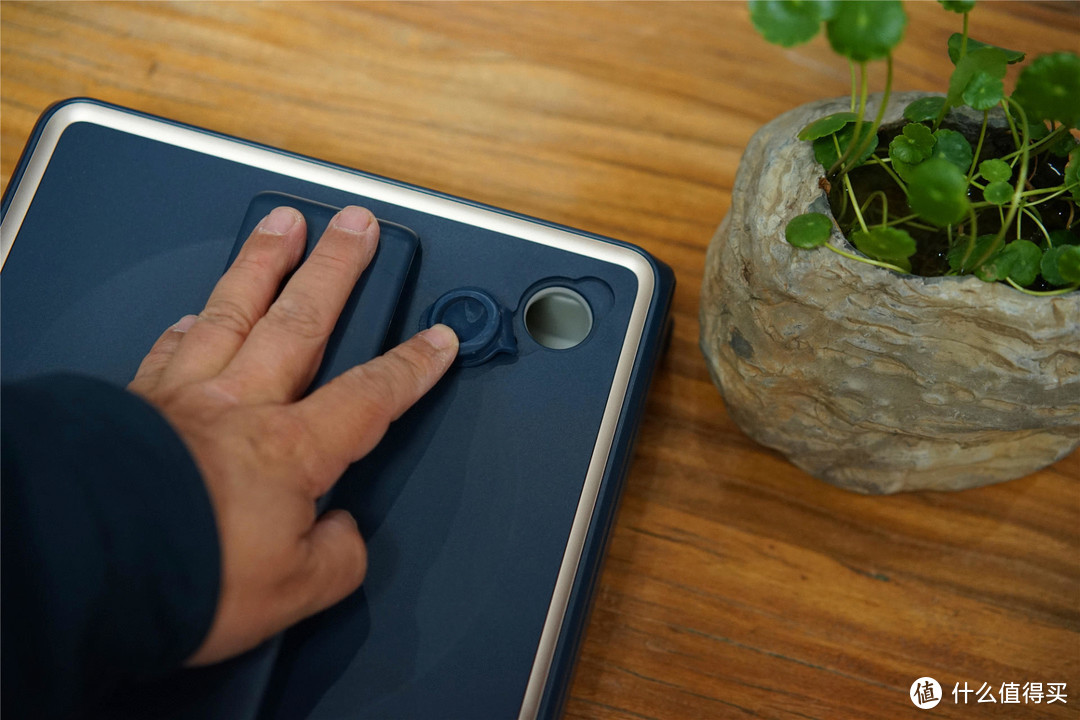 蓝宝擦窗机自用分享:高层擦窗不废劲,窗明几净很easy