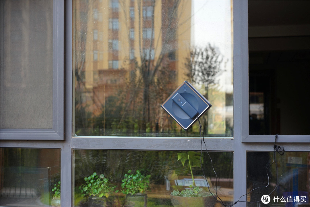 蓝宝擦窗机自用分享:高层擦窗不废劲,窗明几净很easy