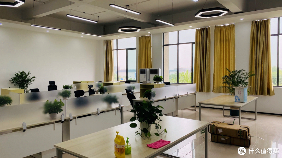 抱着说明书设置路由器？相信我，你需要的是锐捷大白！