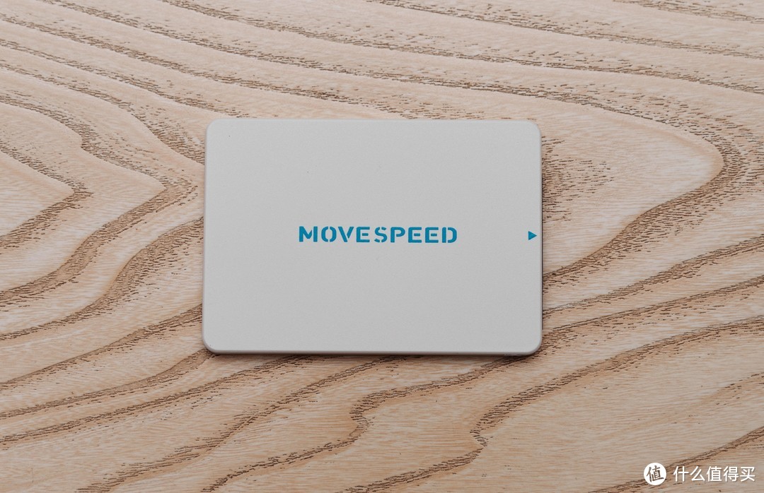 威联通NAS 系统盘 SSD 寿命到期更换体验，2 年后还退了全款