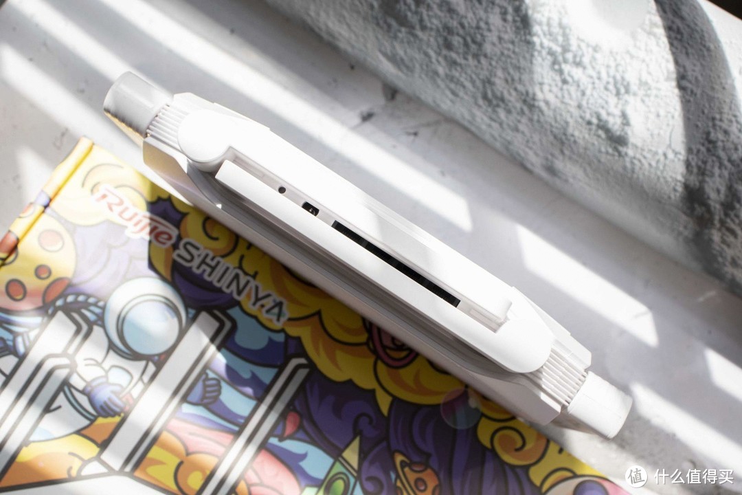 开箱到上网只需1分钟，首款免配置路由器来袭