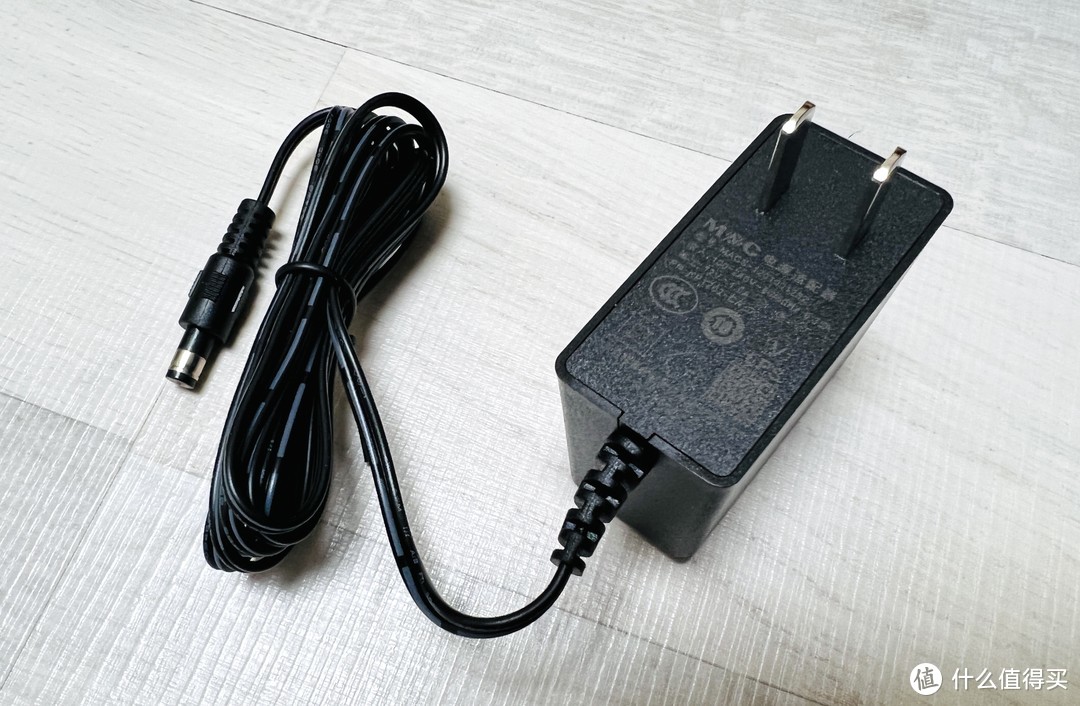 家里宽带突然断了，又无法及时维修怎么办？赶紧入手蒲公英x4c SIM卡路由器。