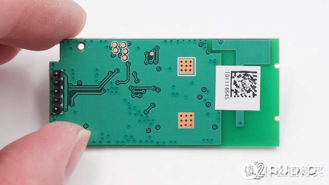 采用动圈式音头，搭载DSP处理芯片，TeslaMic特斯拉麦克风拆解报告