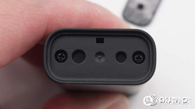 采用动圈式音头，搭载DSP处理芯片，TeslaMic特斯拉麦克风拆解报告