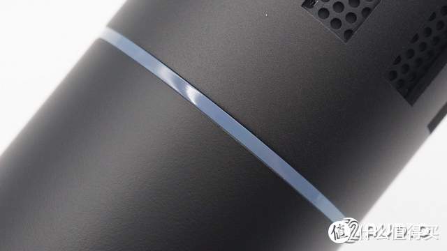 采用动圈式音头，搭载DSP处理芯片，TeslaMic特斯拉麦克风拆解报告