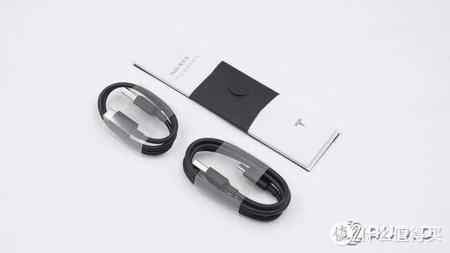 采用动圈式音头，搭载DSP处理芯片，TeslaMic特斯拉麦克风拆解报告