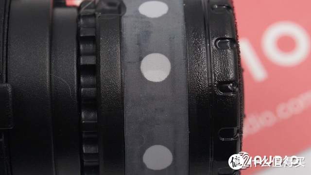 采用动圈式音头，搭载DSP处理芯片，TeslaMic特斯拉麦克风拆解报告