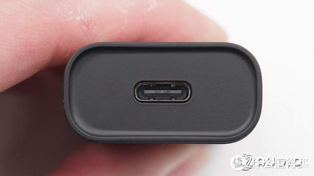 采用动圈式音头，搭载DSP处理芯片，TeslaMic特斯拉麦克风拆解报告