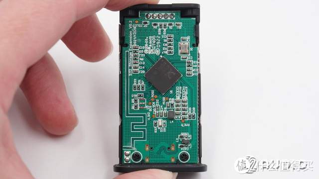 采用动圈式音头，搭载DSP处理芯片，TeslaMic特斯拉麦克风拆解报告