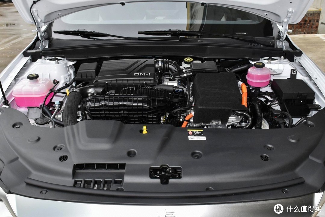 详解比亚迪秦PLUS DM-i：11.18万起，4月销量12465台，值得买吗？