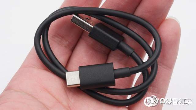 采用动圈式音头，搭载DSP处理芯片，TeslaMic特斯拉麦克风拆解报告