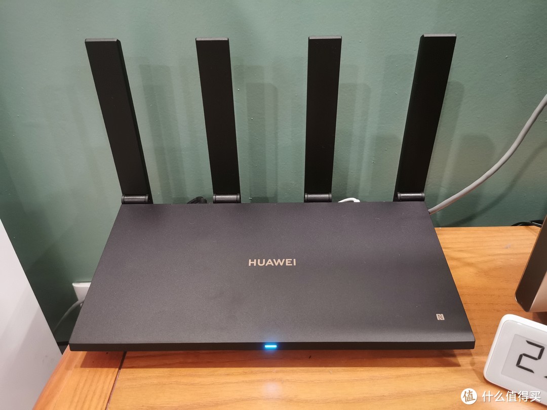 它比AX3还大 辐射性更强