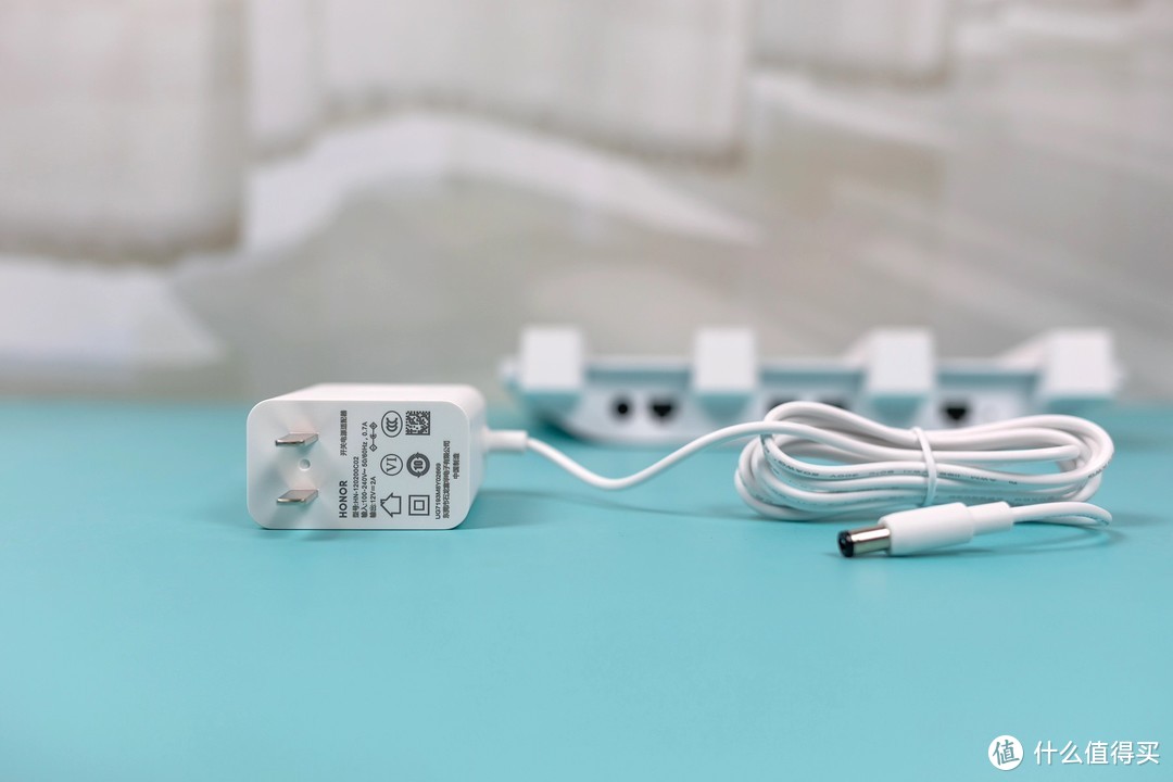 荣耀路由4 Pro真实体验：家里网络信号差，选择路由器是关键