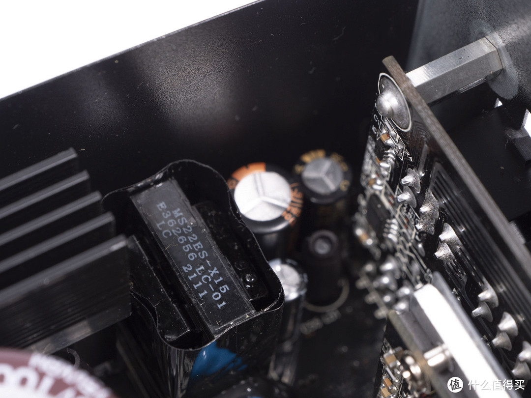 首款 ATX 3.0电源：技嘉超耐久 GP-UD1000GM-PG5电源评测