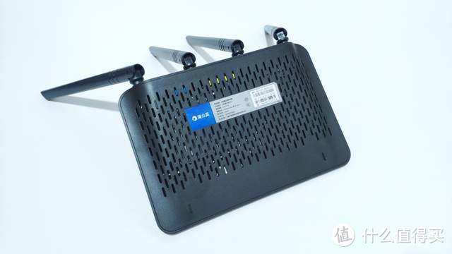 拉网线宽带不划算？4G路由器1G一分钱了解一下，蒲公英X4C开箱