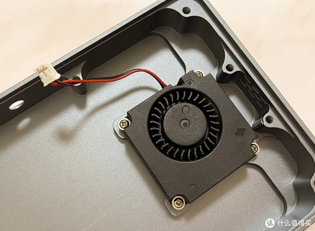 Yottamaster MS5-T3雷电3硬盘盒扩展坞测速怎么样？分别测Win11系统和macOS12系统下的雷电3读写速度！