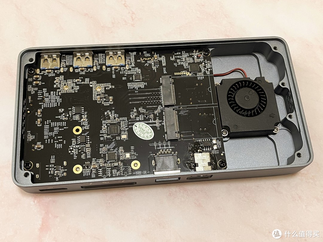 Yottamaster MS5-T3雷电3硬盘盒扩展坞测速怎么样？分别测Win11系统和macOS12系统下的雷电3读写速度！