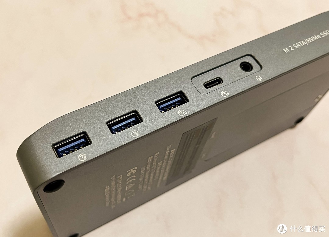 Yottamaster MS5-T3雷电3硬盘盒扩展坞测速怎么样？分别测Win11系统和macOS12系统下的雷电3读写速度！