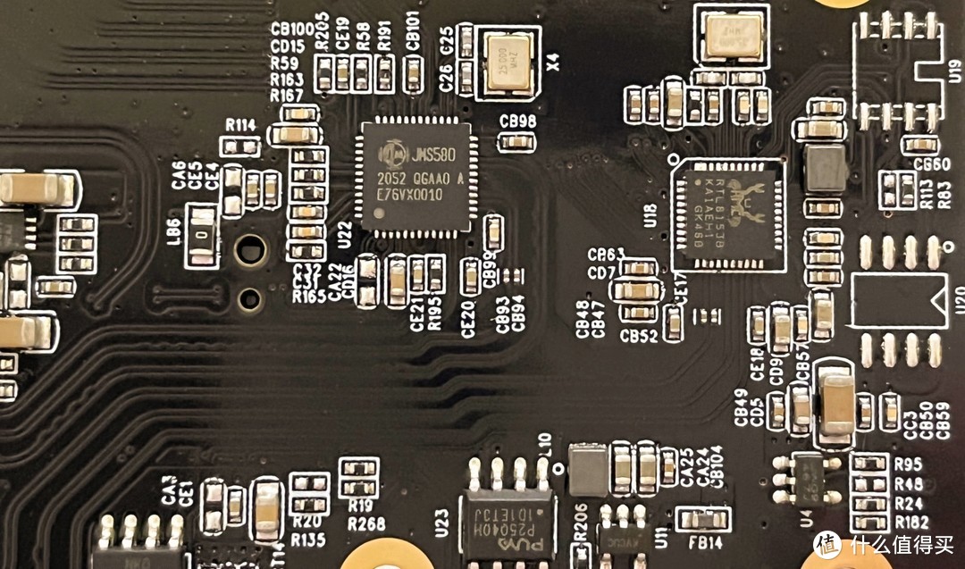 Yottamaster MS5-T3雷电3硬盘盒扩展坞测速怎么样？分别测Win11系统和macOS12系统下的雷电3读写速度！