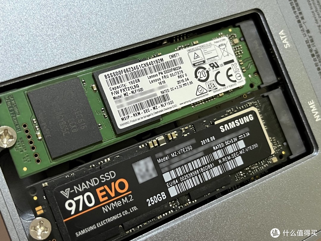 Yottamaster MS5-T3雷电3硬盘盒扩展坞测速怎么样？分别测Win11系统和macOS12系统下的雷电3读写速度！