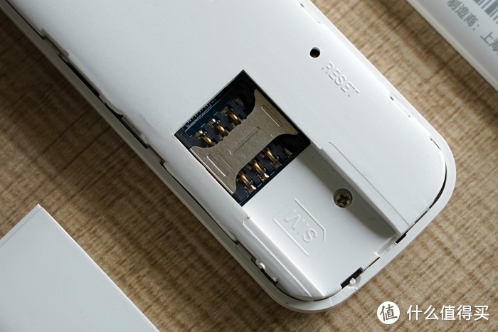 蒲公英X4U随身WiFi：无线网络随行、1G一分钱，限时加送3000GB！